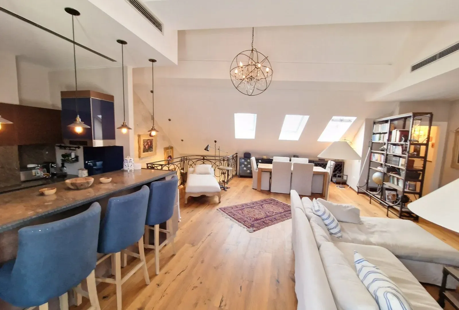 Prodaja, trosoban stan, 192m², Stari Grad, Budva