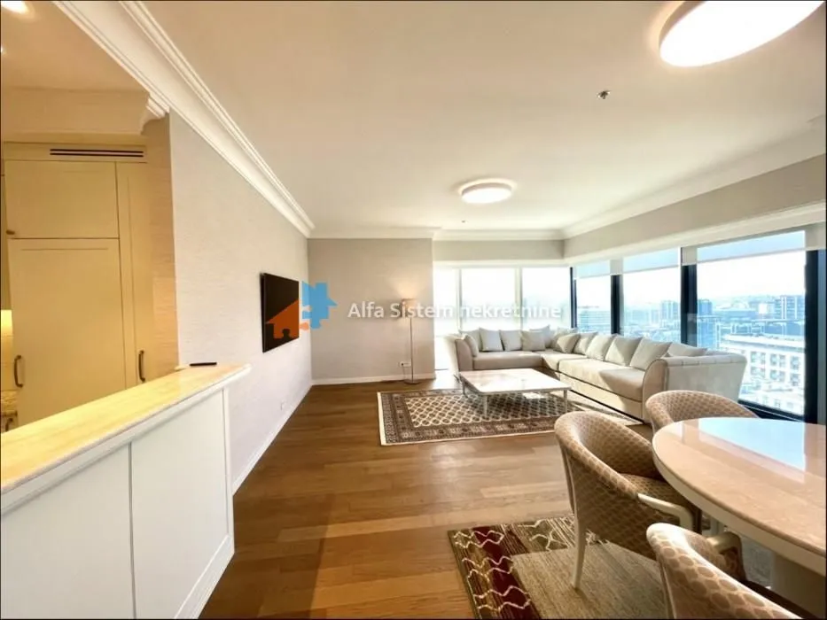 Izdavanje, četvorosoban stan, 123m², Novi Beograd Blok 65, Novi Beograd Sve Podlokacije