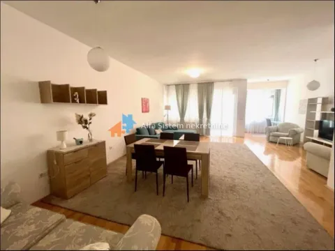 Izdavanje, trosoban stan, 122m², Vračar Hram, Vračar Sve Podlokacije - image 6