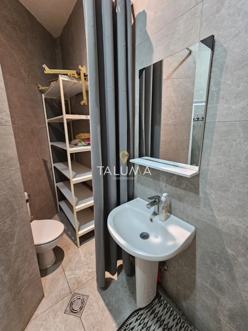 Rent, office space, 40m², Stari Aerodrom, Podgorica