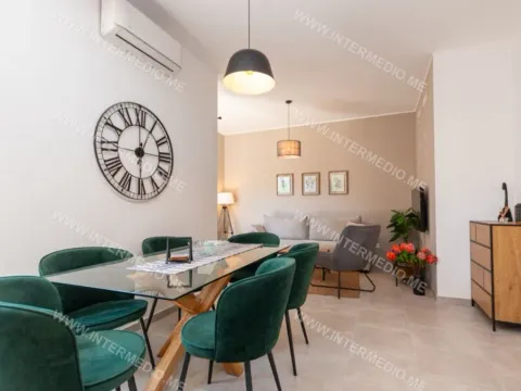 Prodaja, jednosoban stan, 50m², Đenovići, Herceg Novi