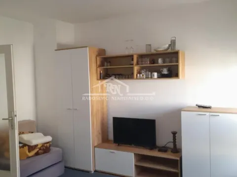 Rent, one bedroom apartment, 29m², Čukarička Padina, Beograd - image 3