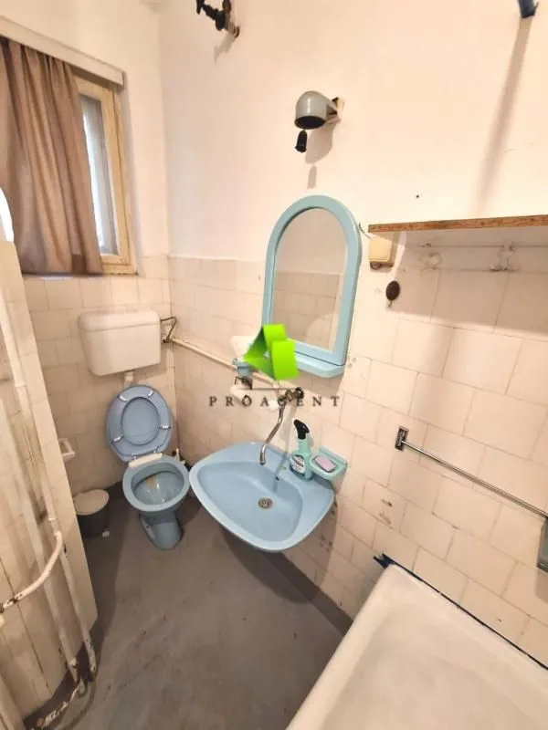 Rent, office space, 66m², Medijana, Niš