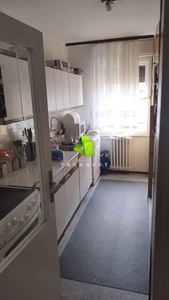 Prodaja, trosoban stan, 85m², Medijana, Niš