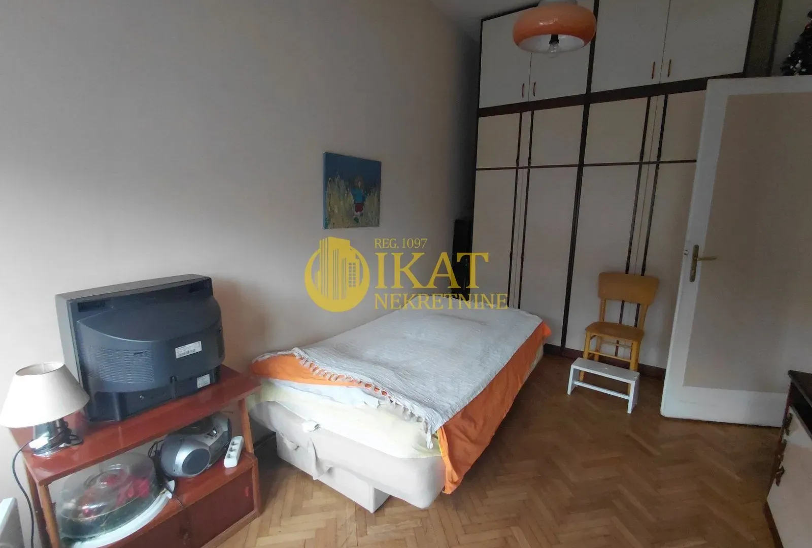 Prodaja, četvorosoban stan, 110m², Zemun Centar, Zemun Sve Podlokacije