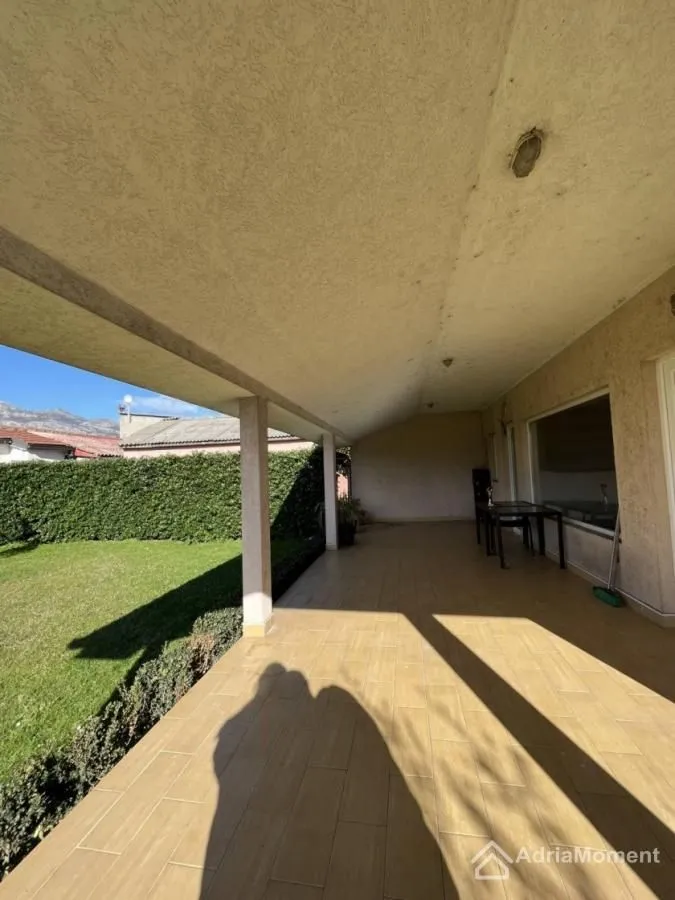 Sale, house, 165m², Bjeliši, Bar