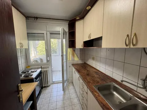 Izdavanje, trosoban stan, 59m², Centar, Novi Sad - image 13