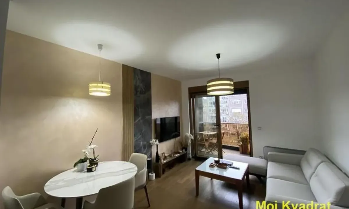 Izdavanje, dvosoban stan, 42m², Južni Bulevar, Vračar Sve Podlokacije