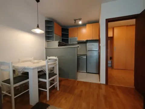 Rent, one bedroom apartment, 45m², Stari Aerodrom, Podgorica - image 4