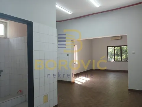 Rent, house, 95m², Borča 1, Borča Sve Podlokacije - image 4