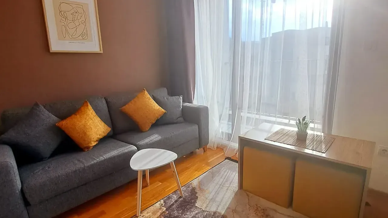 Izdavanje, stan, 21m², Tivat, Crna Gora