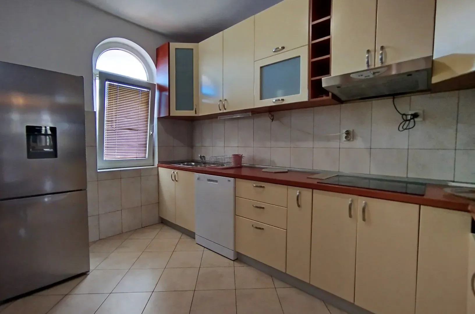 Rent, house, 160m², Tološi, Podgorica
