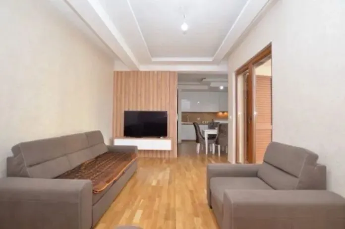 Prodaja, dvosoban stan, 70m², Kalimanj, Tivat