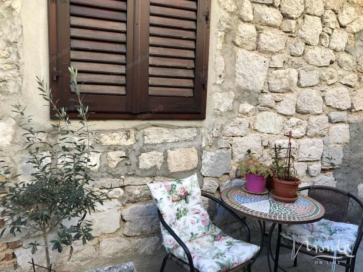 Prodaja, dvosoban stan, 50m², Grad, Kotor
