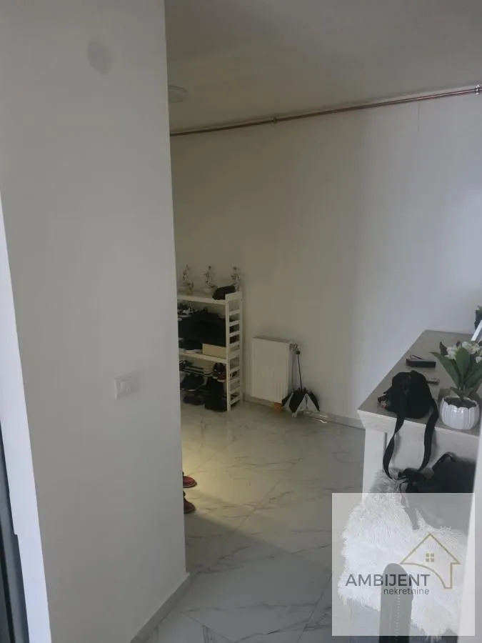 Prodaja, trosoban stan, 78m², Centar, Stara Pazova
