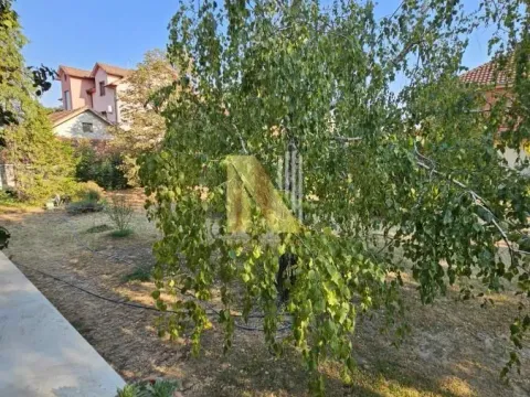 Sale, house, 331m², Lipov gaj, Novi Sad Sve Podlokacije - image 22