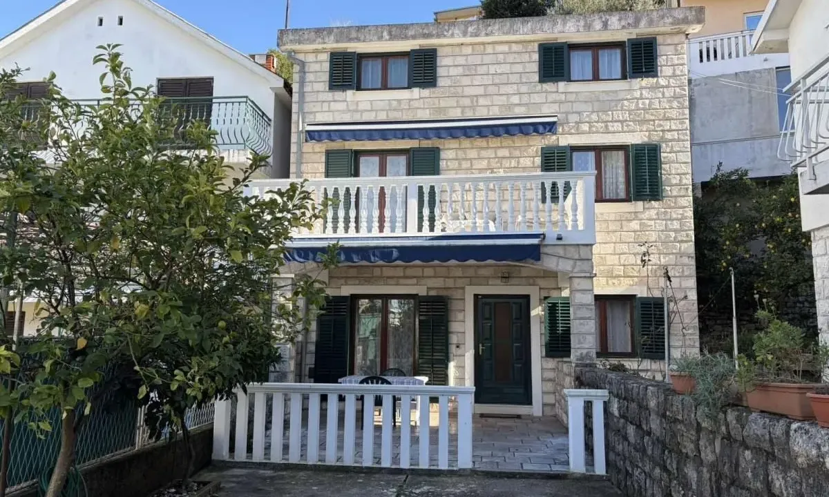 Sale, house, 150m², Zelenika, Herceg Novi