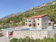 Prodaja, kuća, 388m², Petrovac, Budva - image 2