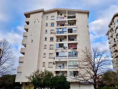 Rent, studio apartment, 35m², Centar, Bar - image 6