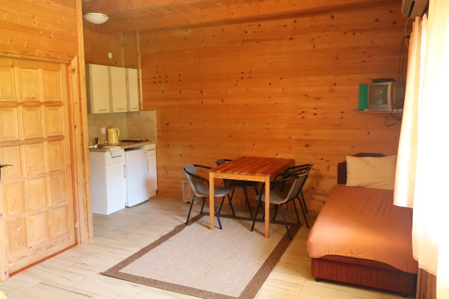Prodaja, ugostiteljski objekat, 767m², Buljarica, Budva
