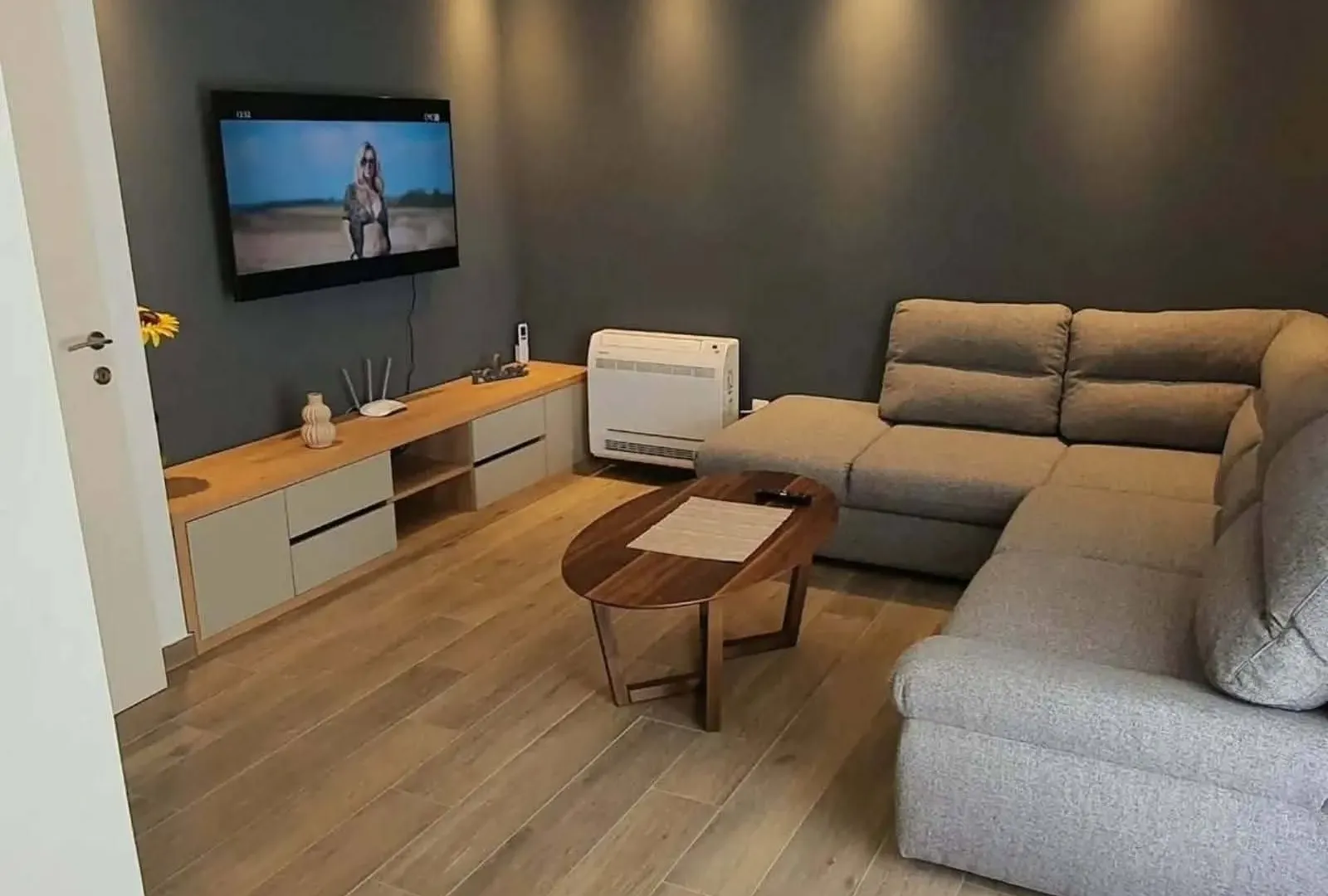 Rent, one bedroom apartment, 46m², Tivat, Crna Gora