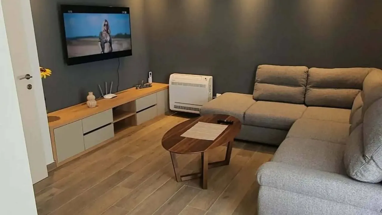 Rent, one bedroom apartment, 46m², Tivat, Crna Gora