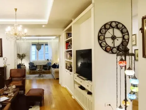 Prodaja, trosoban stan, 95m², Stari Grad, Beograd - image 2