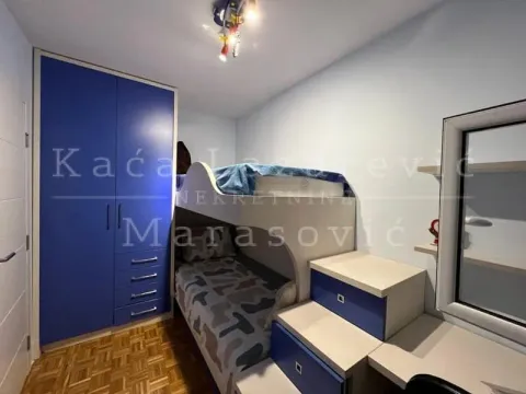 Izdavanje, trosoban stan, 74m², Cerak, Beograd - image 13