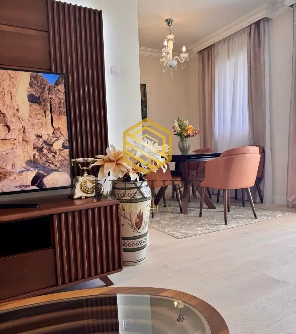 Izdavanje, dvosoban stan, 110m², Preko Morače, Podgorica