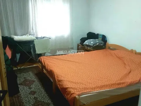 Sale, two bedroom apartment, 66m², Zemun Centar, Zemun Sve Podlokacije - image 2