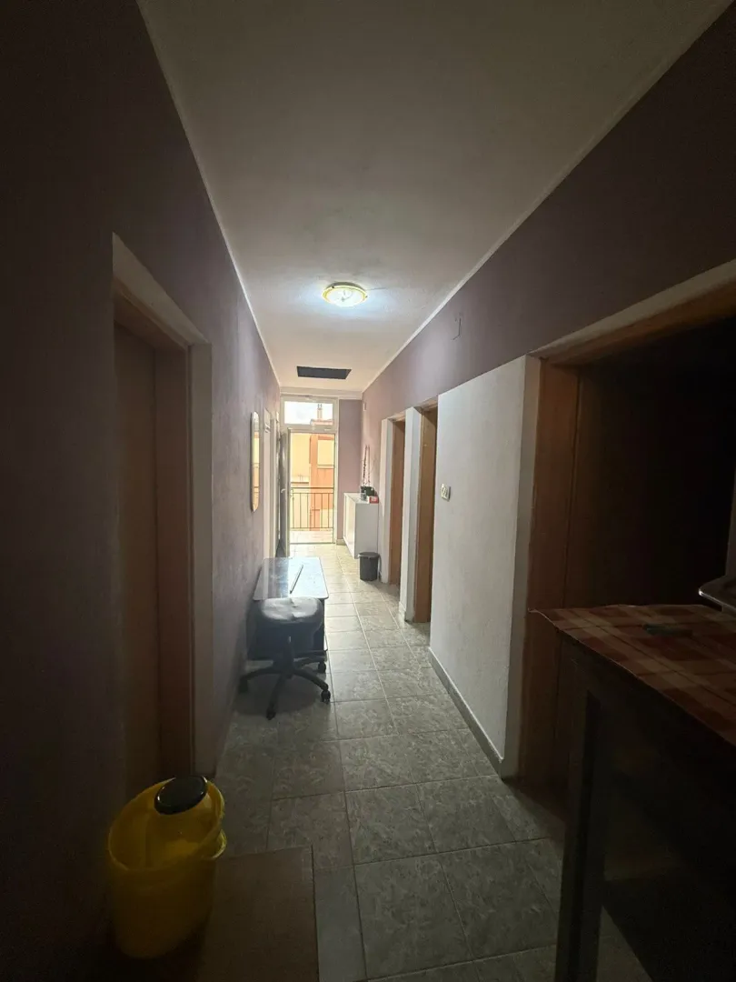 Izdavanje, dvosoban stan, 85m², Zlatica, Podgorica