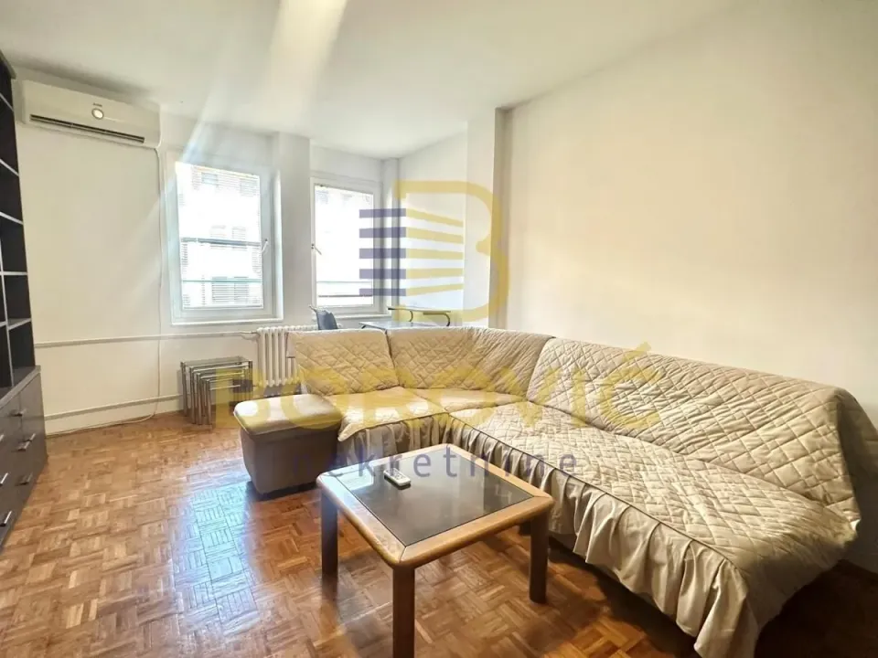Rent, two bedroom apartment, 44m², Crveni Krst, Beograd