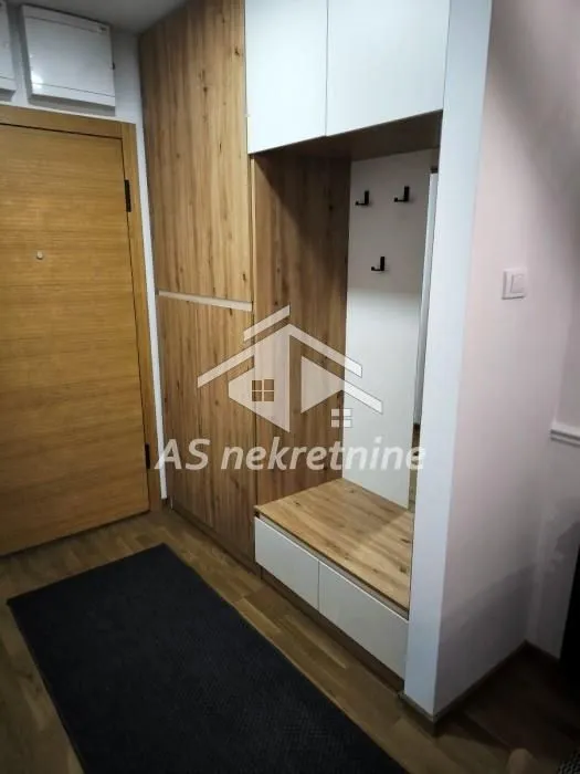 Rent, three bedroom apartment, 60m², Južni Bulevar, Vračar Sve Podlokacije