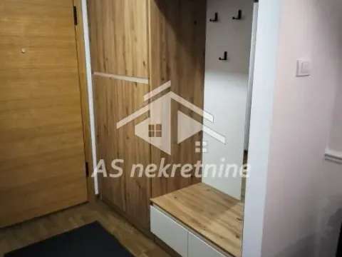 Rent, three bedroom apartment, 60m², Južni Bulevar, Vračar Sve Podlokacije - image 16