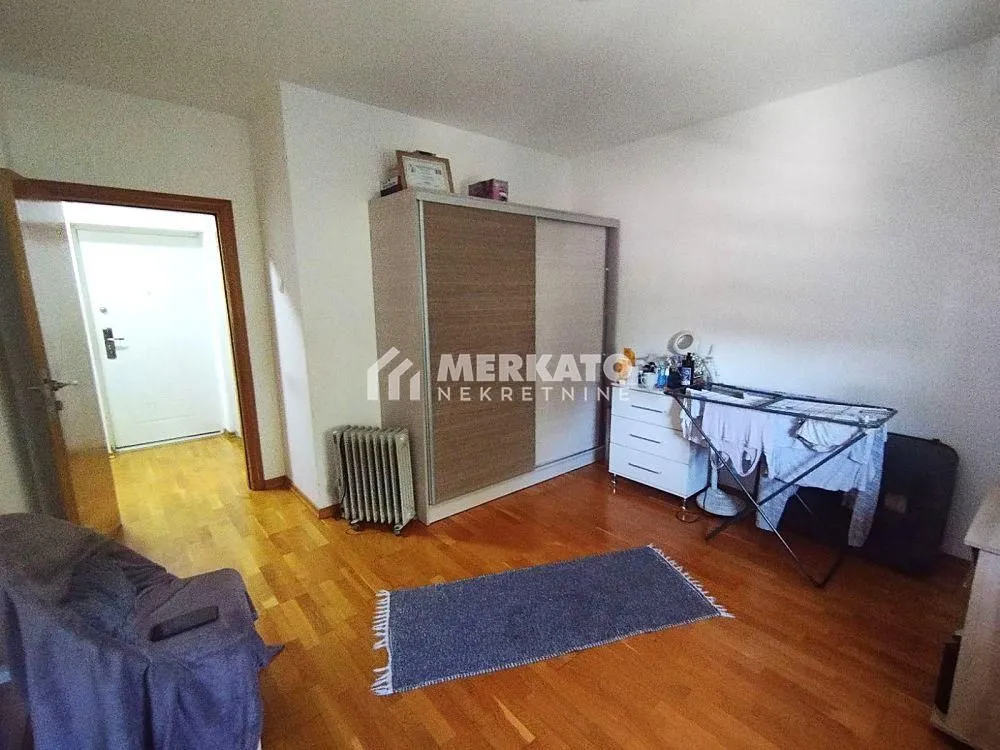 Prodaja, četvorosoban stan, 109m², Mala Amerika, Zrenjanin
