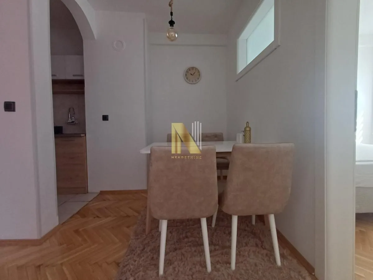 Izdavanje, dvosoban stan, 41m², Bulevar Oslobodjenja, Novi Sad Sve Podlokacije