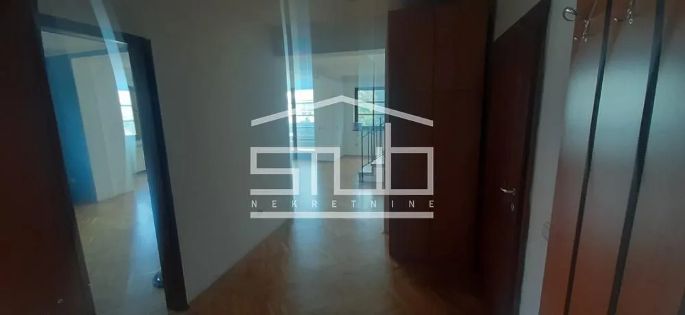 Izdavanje, četvorosoban stan, 360m², Zvezdin Stadion, Beograd