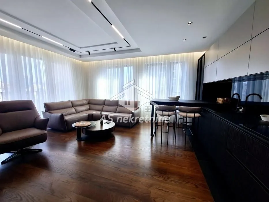 Rent, three bedroom apartment, 90m², Savski Venac, Beograd