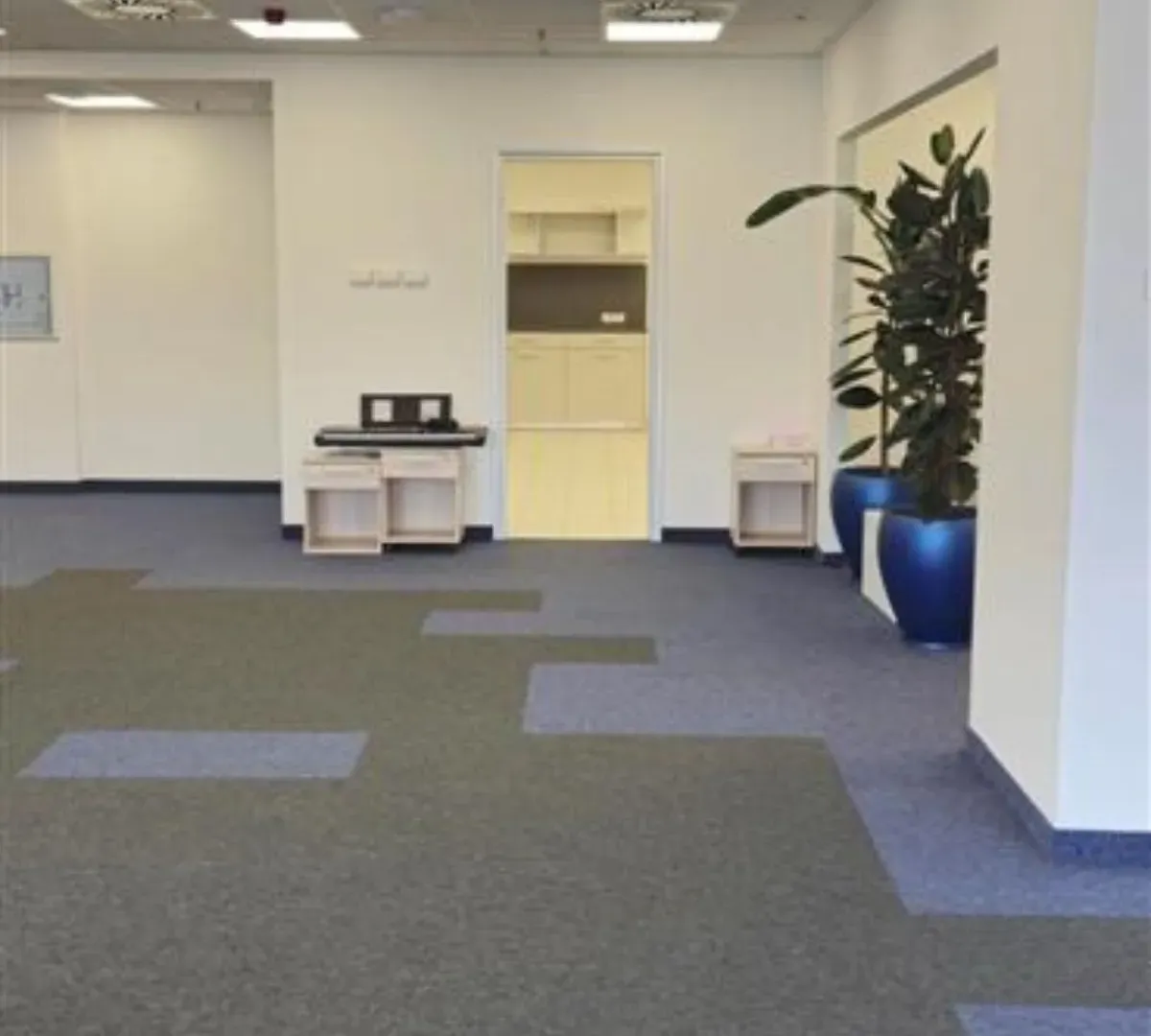 Rent, office space, 246m², Stari grad, Novi Sad