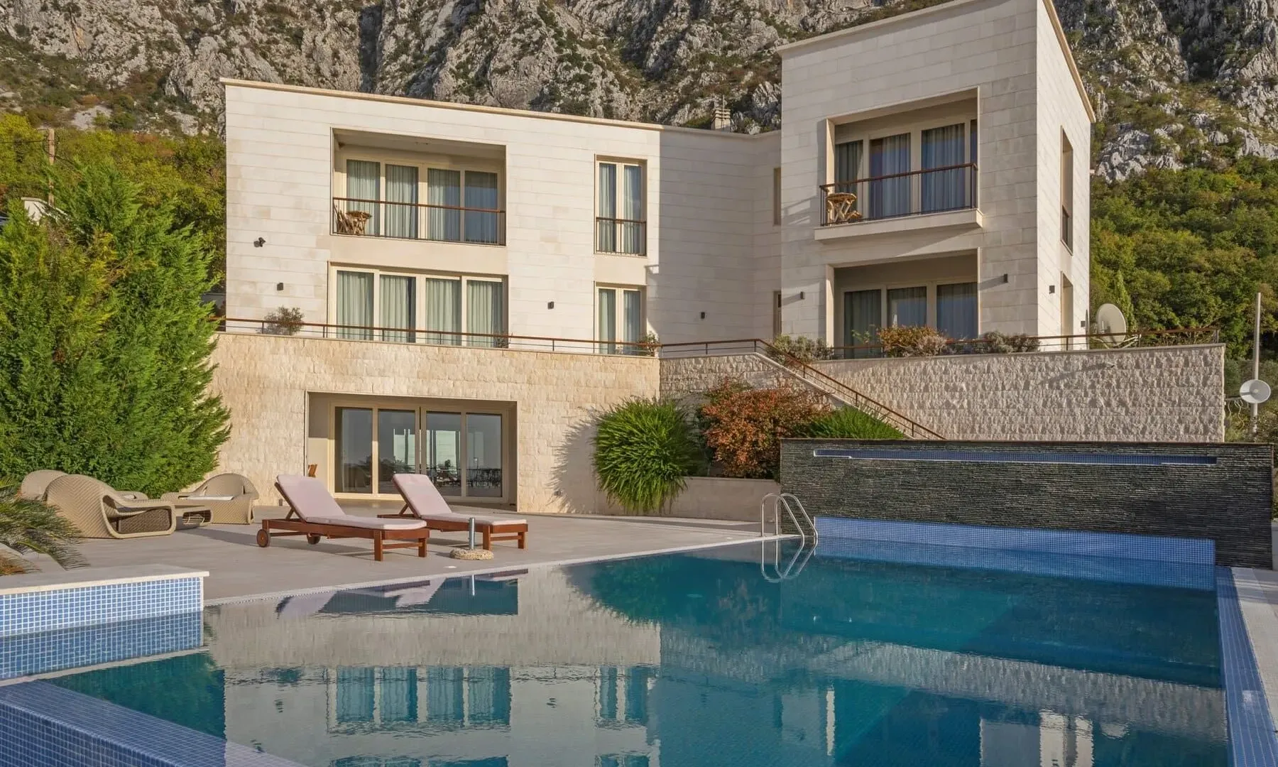 Sale, house, 600m², Blizikuće, Budva
