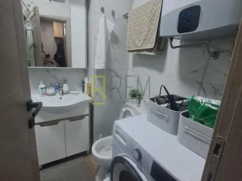 Prodaja, jednosoban stan, 45m², Stari Aerodrom, Podgorica - image 5