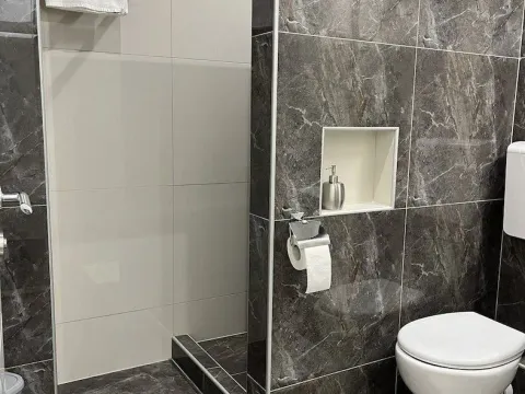 Izdavanje, jednosoban stan, 93m², Centar, Novi Sad - image 9