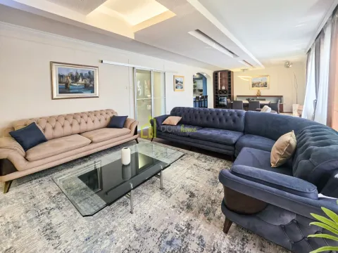 Rent, three bedroom apartment, 200m², Gorica C, Podgorica - image 12