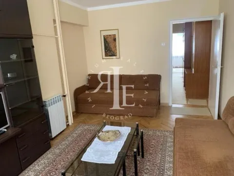 Izdavanje, trosoban stan, 73m², Stari Grad, Beograd - image 4