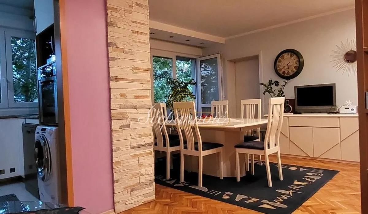 Prodaja, dvosoban stan, 69m², Banatić, Novi Sad Sve Podlokacije