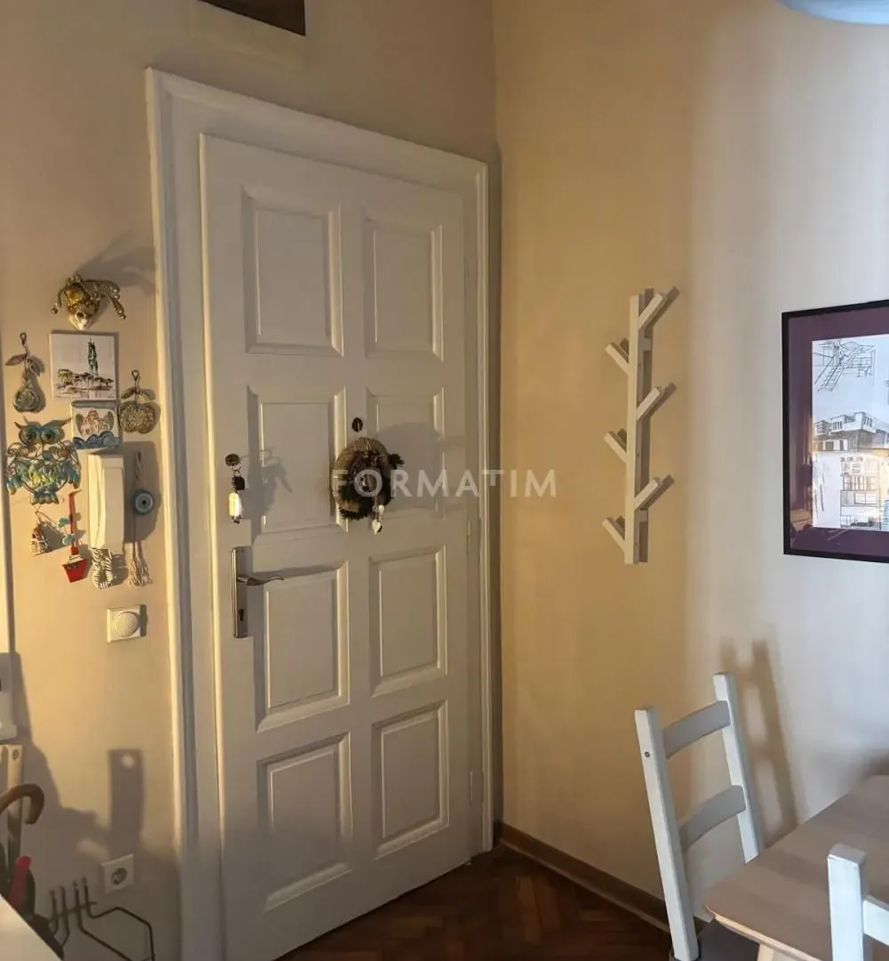 Prodaja, dvosoban stan, 57m², Cvetni Trg, Vračar Sve Podlokacije