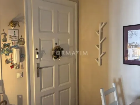 Sale, two bedroom apartment, 57m², Cvetni Trg, Vračar Sve Podlokacije - image 2