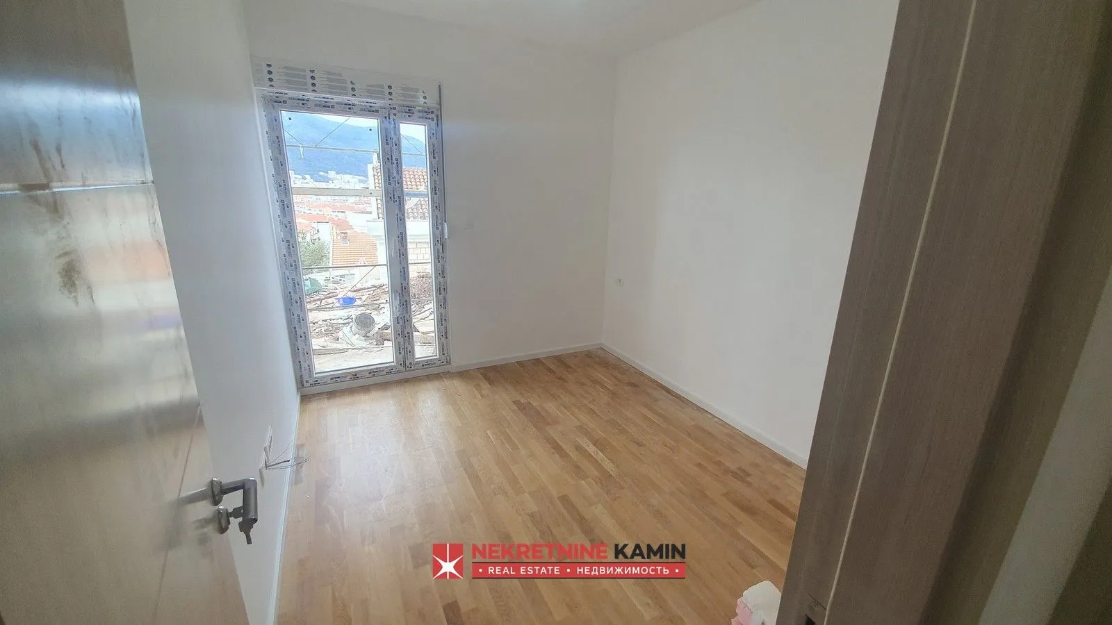 Prodaja, jednosoban stan, 41m², Podkošljun, Budva