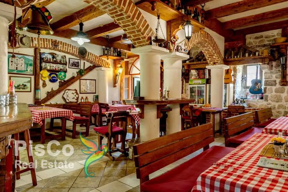 Sale, house, 325m², Kotor, Crna Gora