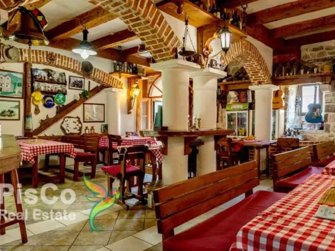 Prodaja, kuća, 325m², Kotor, Crna Gora - image 2